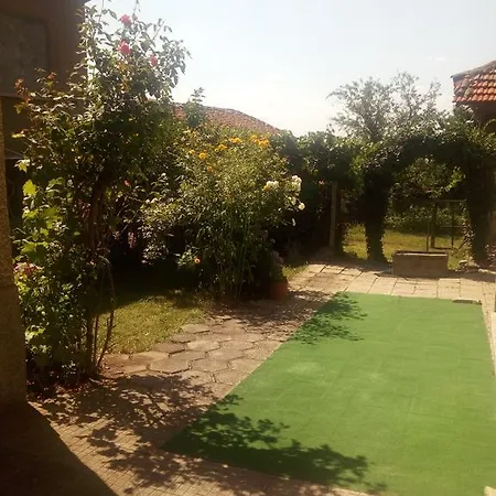 Emiliya Casa de hóspedes *